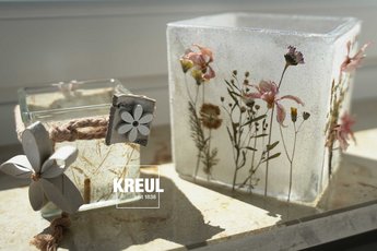 Windlicht mit Trockenblumen beklebt mit KREUL Bastelkleber Nature