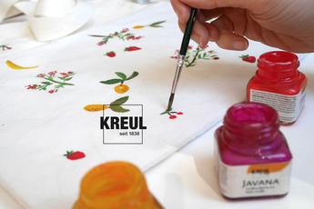 Fragen Antworten Tipps Tricks Hacks Anwendung Anleitung KREUL Javana Stoffmalfarben für helle Stoffe Malen mit KREUL Javana Stoffmalfarben für helle Stoffe auf weißem Stoff