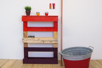 Upcycling Holzpalette Konsole rot Regal KREUL Acryl Glanz Farbe